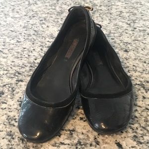 Black Ecco Flats
